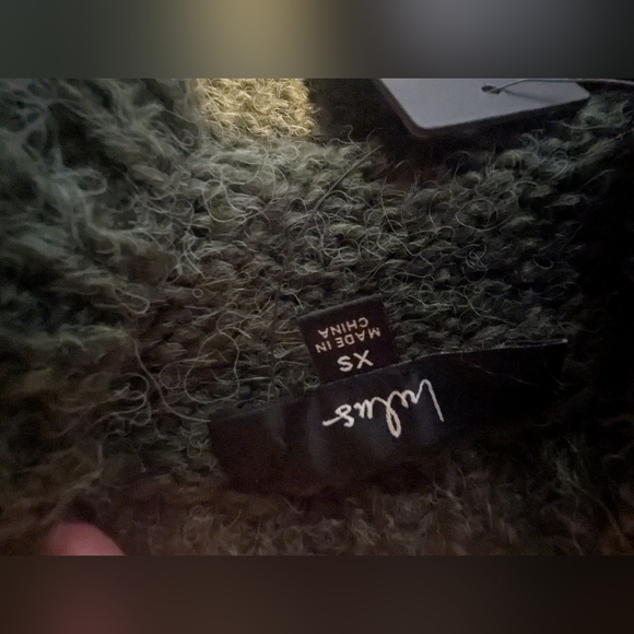 Assorted Sweater Collection - Picture 2 of 12